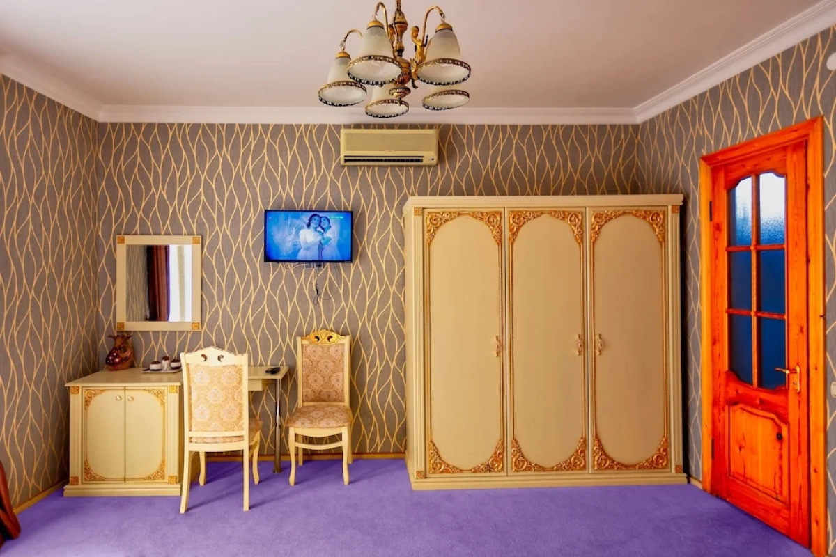 Отель Iva Old City