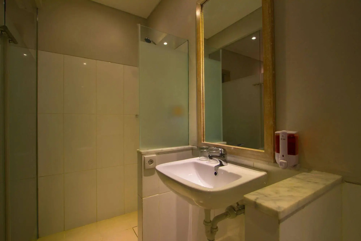 OYO 2854 COZY B&B Seminyak