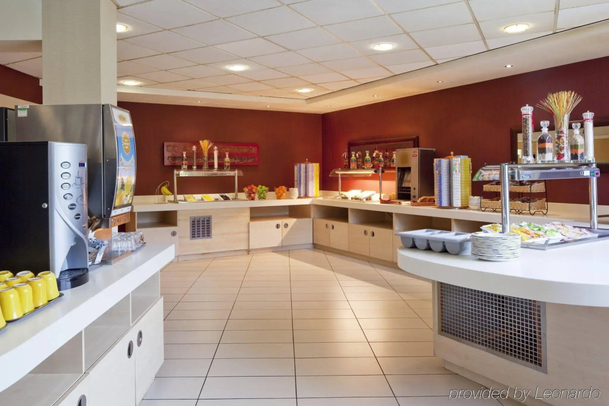 Holiday Inn Express London Stansted Airport by IHG