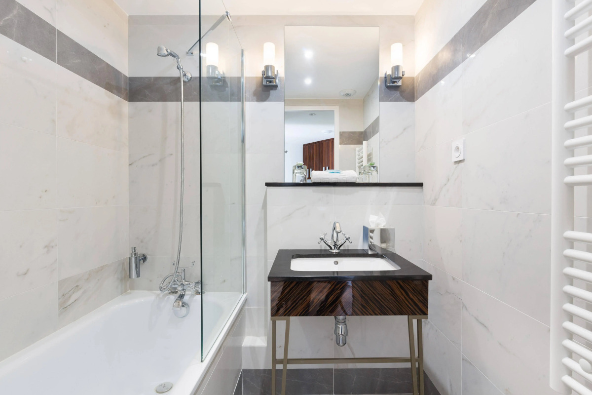 The Jay Hotel by HappyCulture