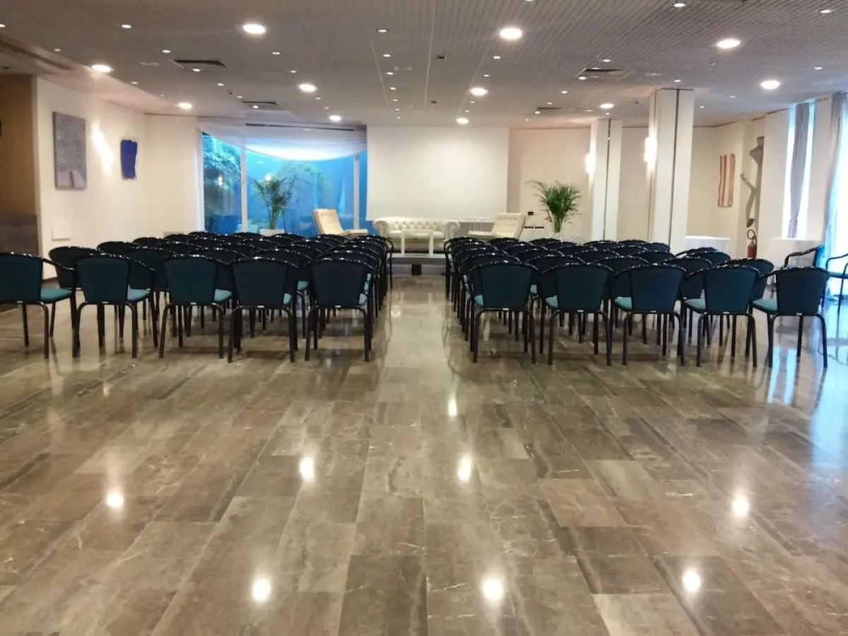 Отель B&B HOTEL Fabriano Janus