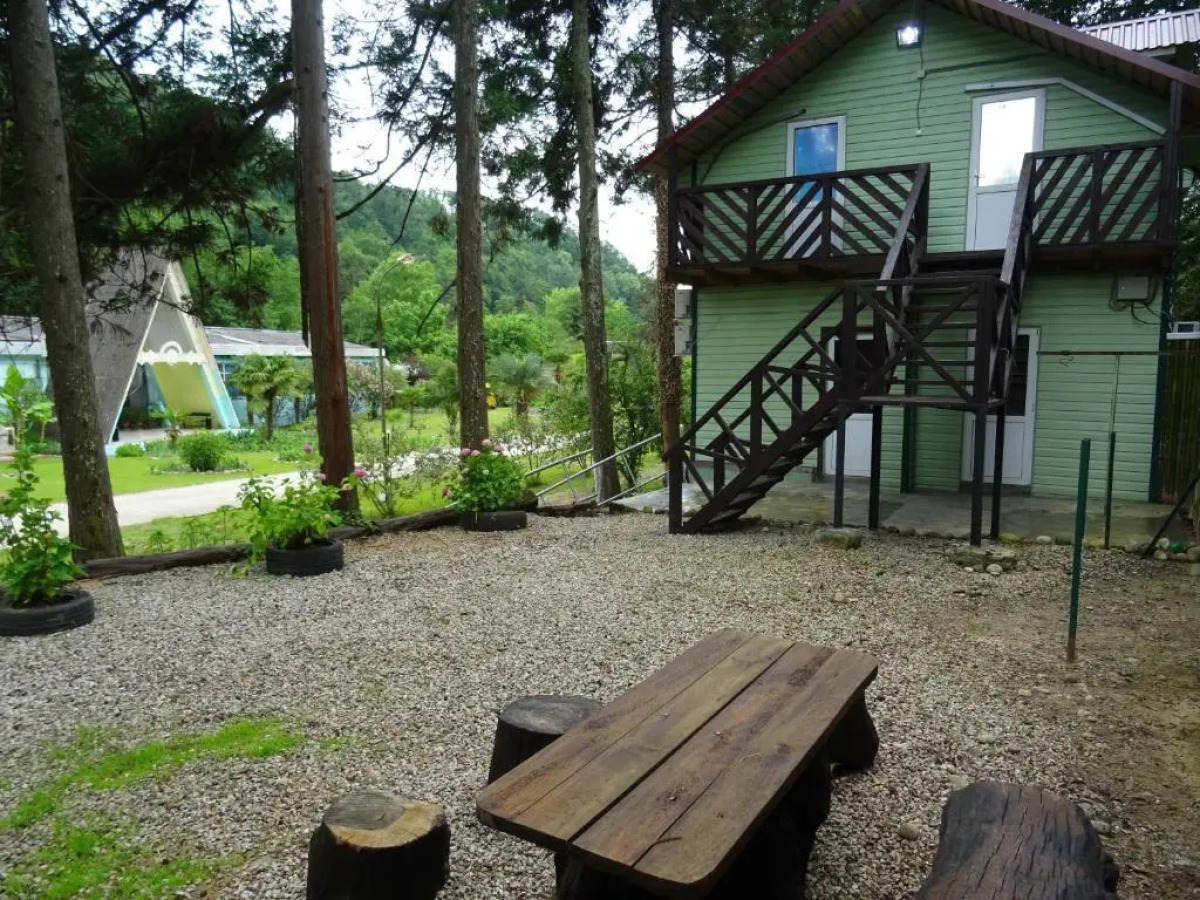 Золотая бухта