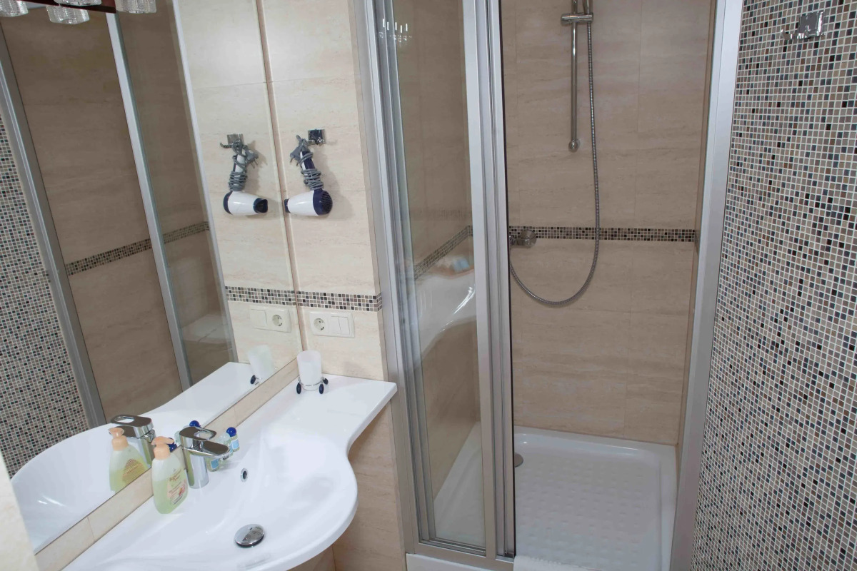 Мини-отель «Седьмое небо», ул. Евгения Коновальца