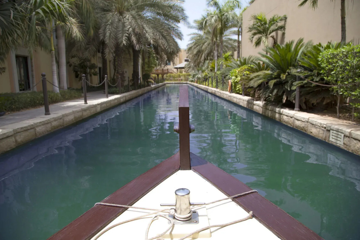 Shangri-La Hotel Apartments Qaryat Al Beri
