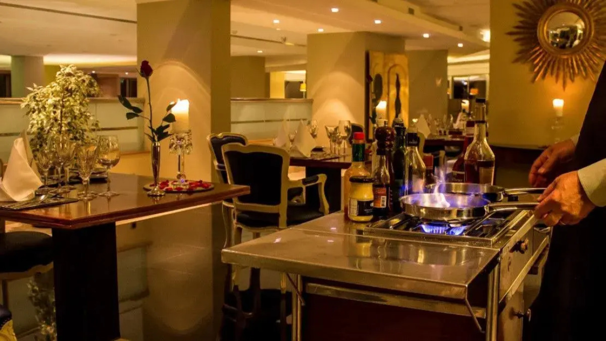 Отель Royal Savoy