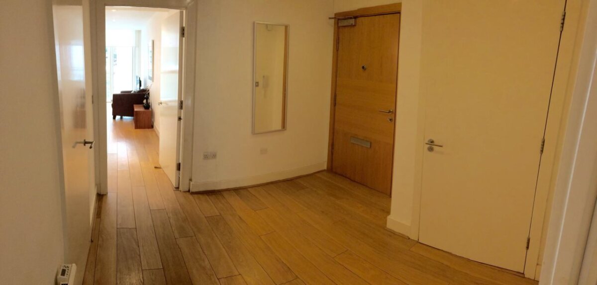 Still Life Tower Hill Deluxe