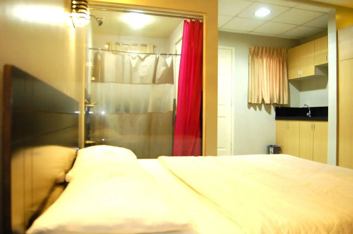 Rumi Apartelle Hotel