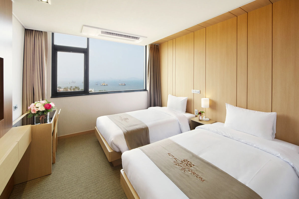 Royal Emporium Incheon Airport Hotel