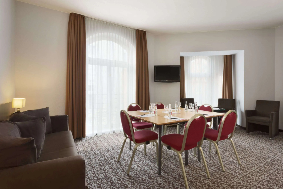 Ramada by Wyndham Frankfurt Central Station