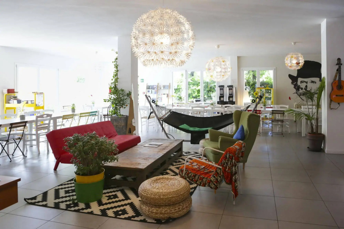 Meet Gardalake Hostel