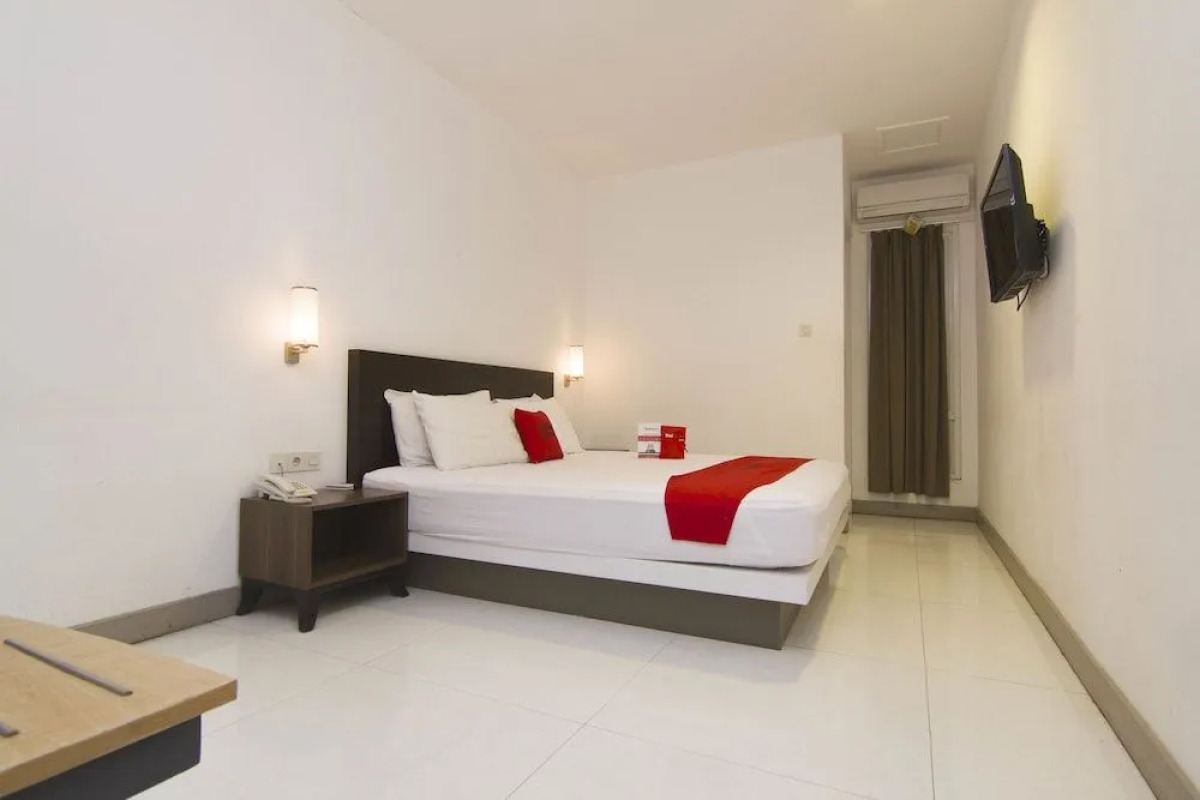 RedDoorz near Universitas Diponegoro