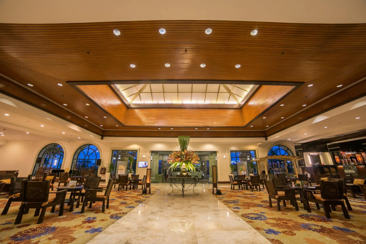 Waterfront Airport Hotel & Casino