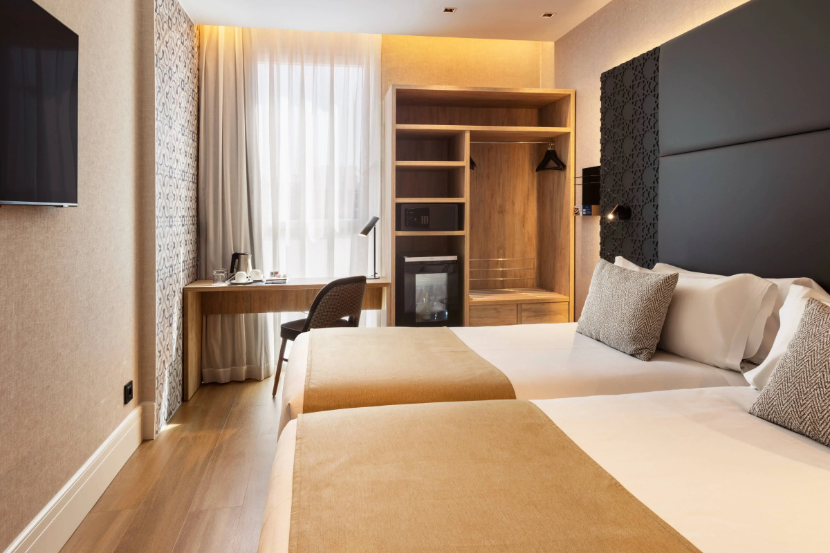 Catalonia Giralda Hotel