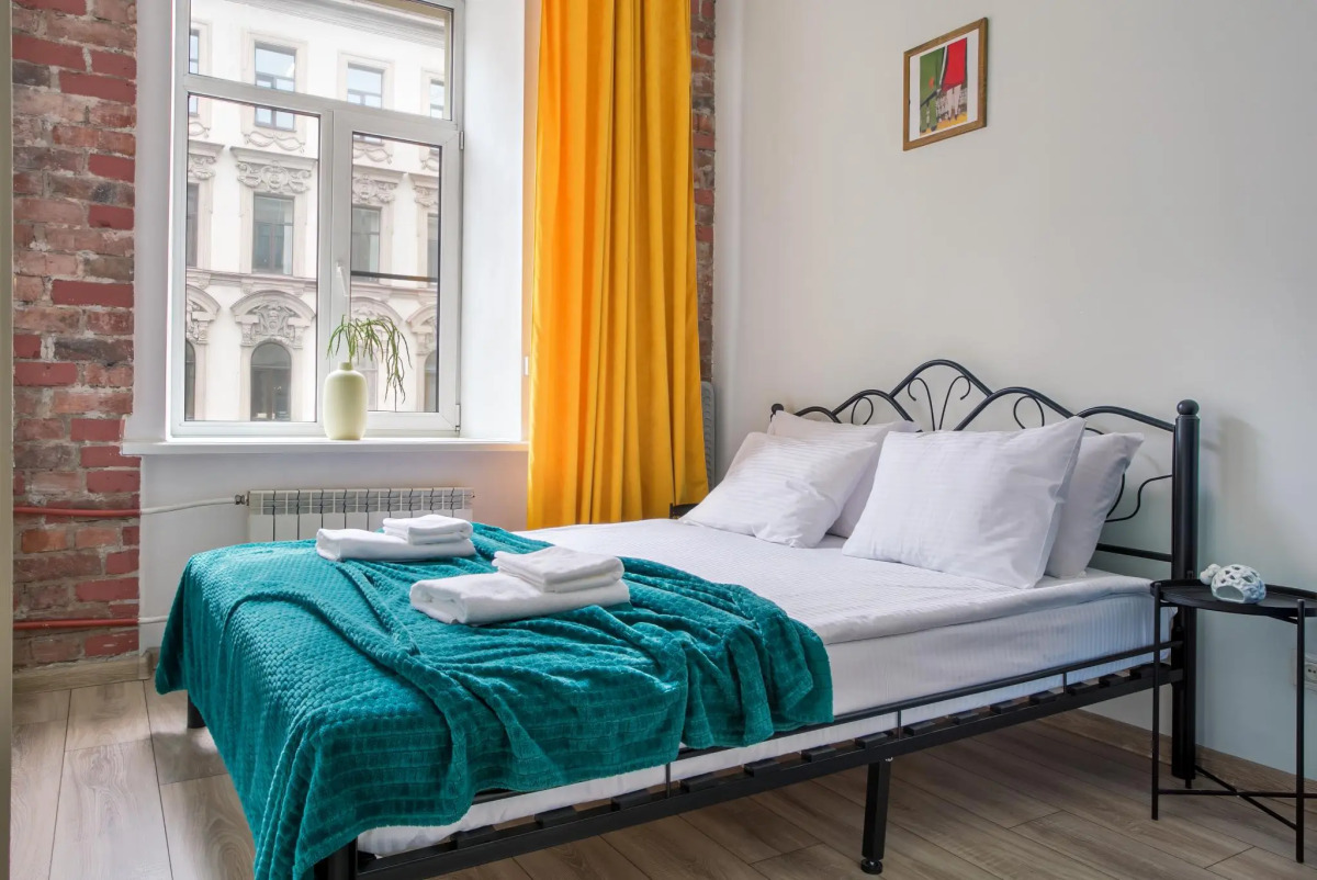 SeApart. На Большом 13 (бывш. Апартаменты на Большом проспекте Петроградской Стороны)