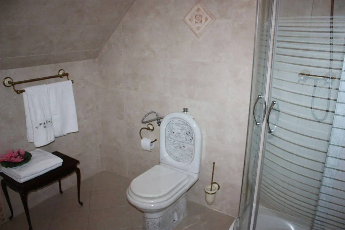 Royal Residence Hotel