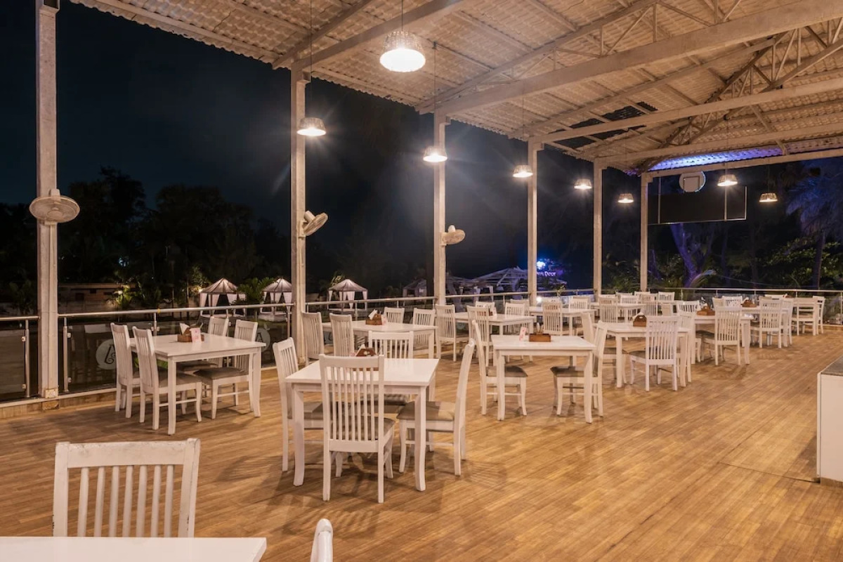 Foxoso La Beach Resort & Spa