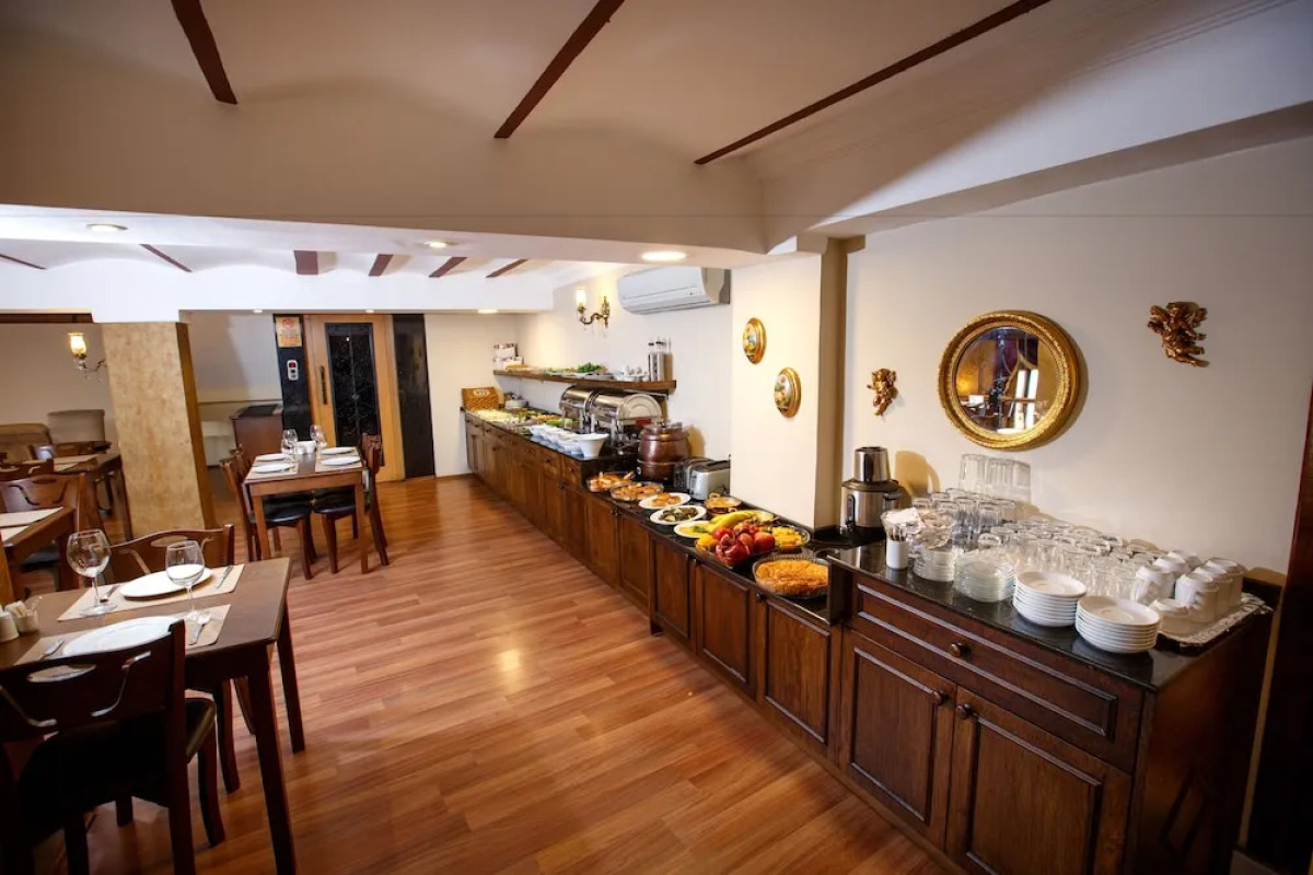 Otel Tahir Aga Konagi