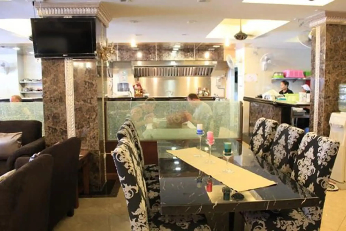 Maleez Lodge Hotel and Restaurant