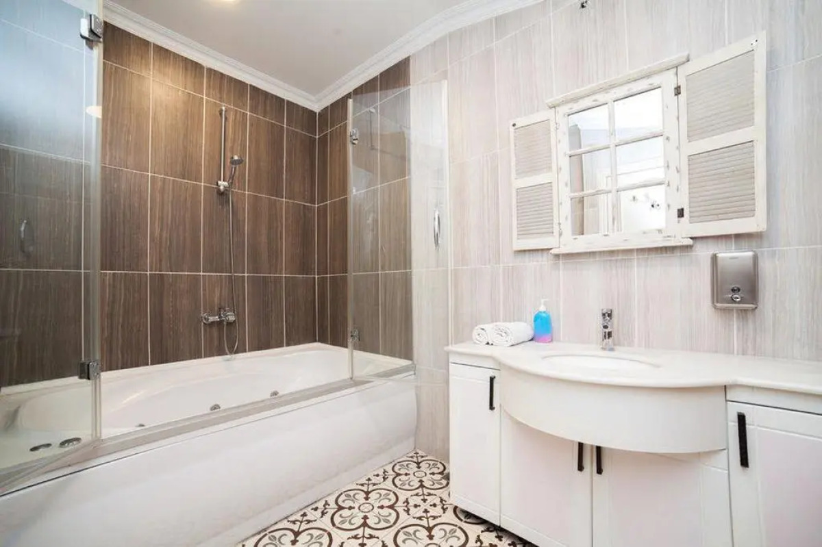 Отель Bucoleon by Cheers