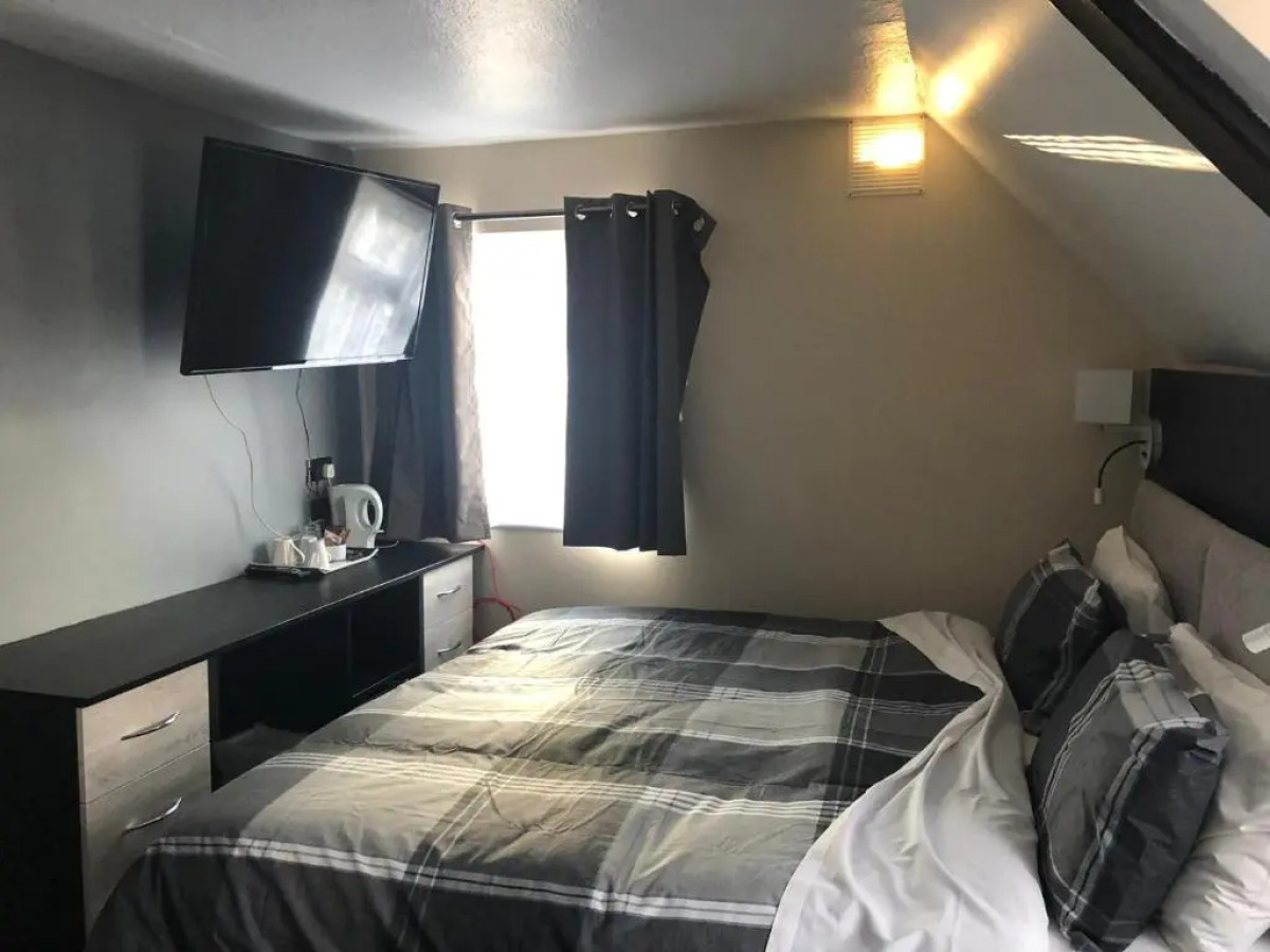 The Old Black Horse - Inn