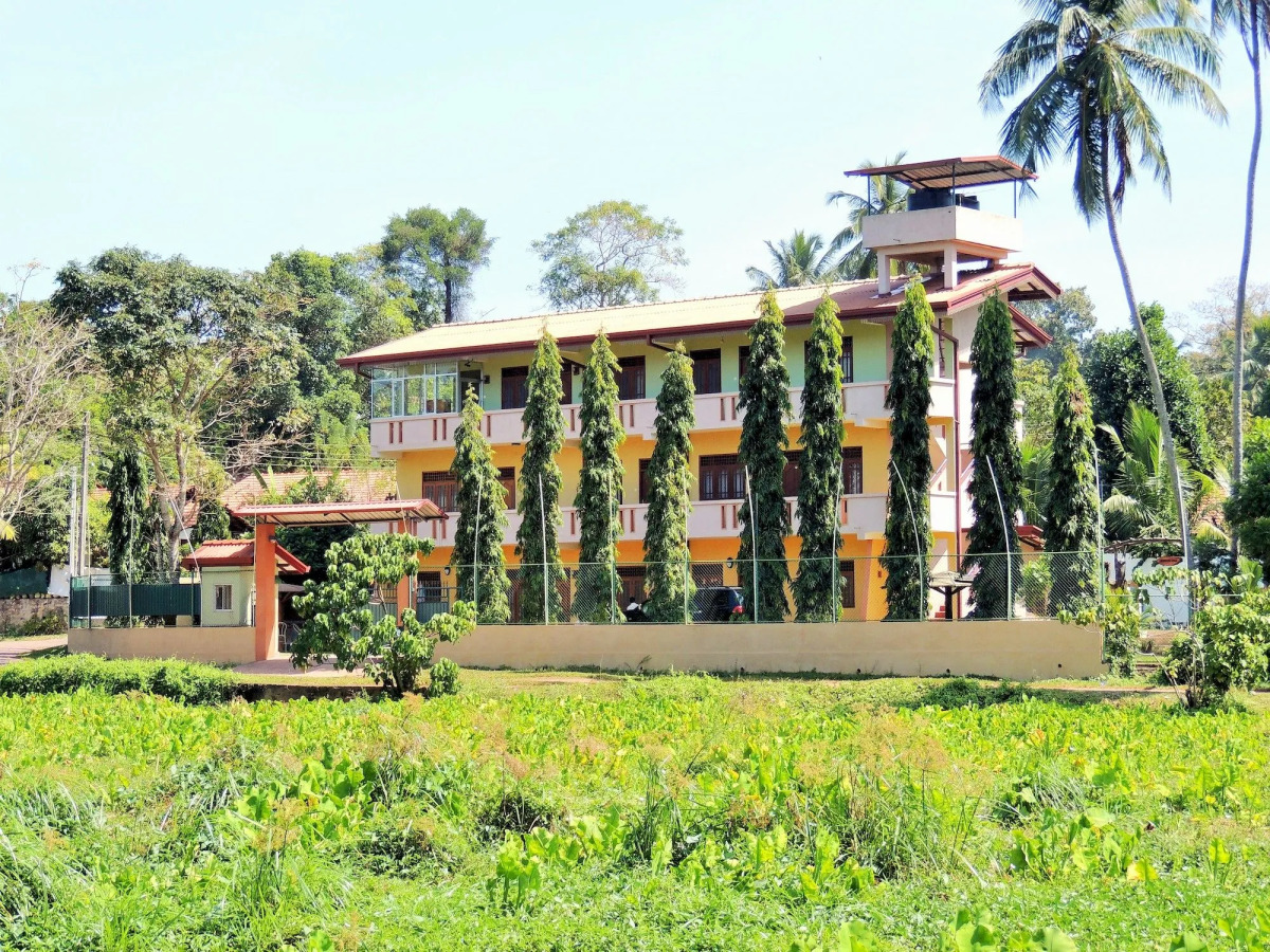 Airport Green View Resort