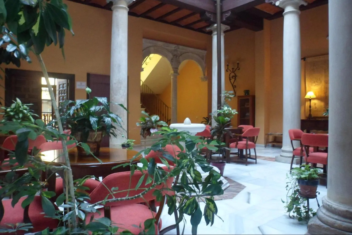 Hotel María de Molina