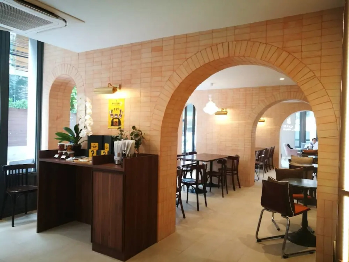 The Quarter Ploenchit by UHG