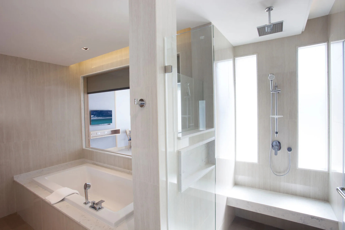 Le Meridien Khao Lak Resort & Spa