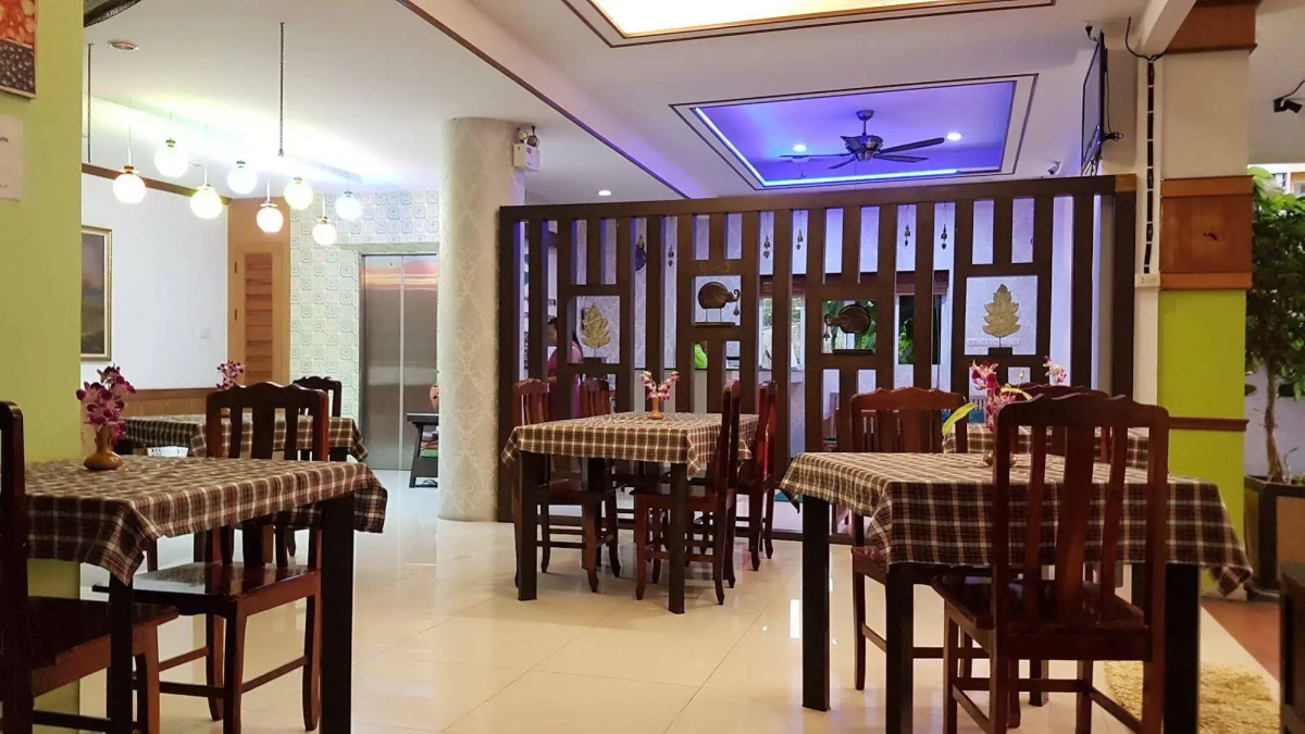 Green Harbor Hotel & Service Apartment