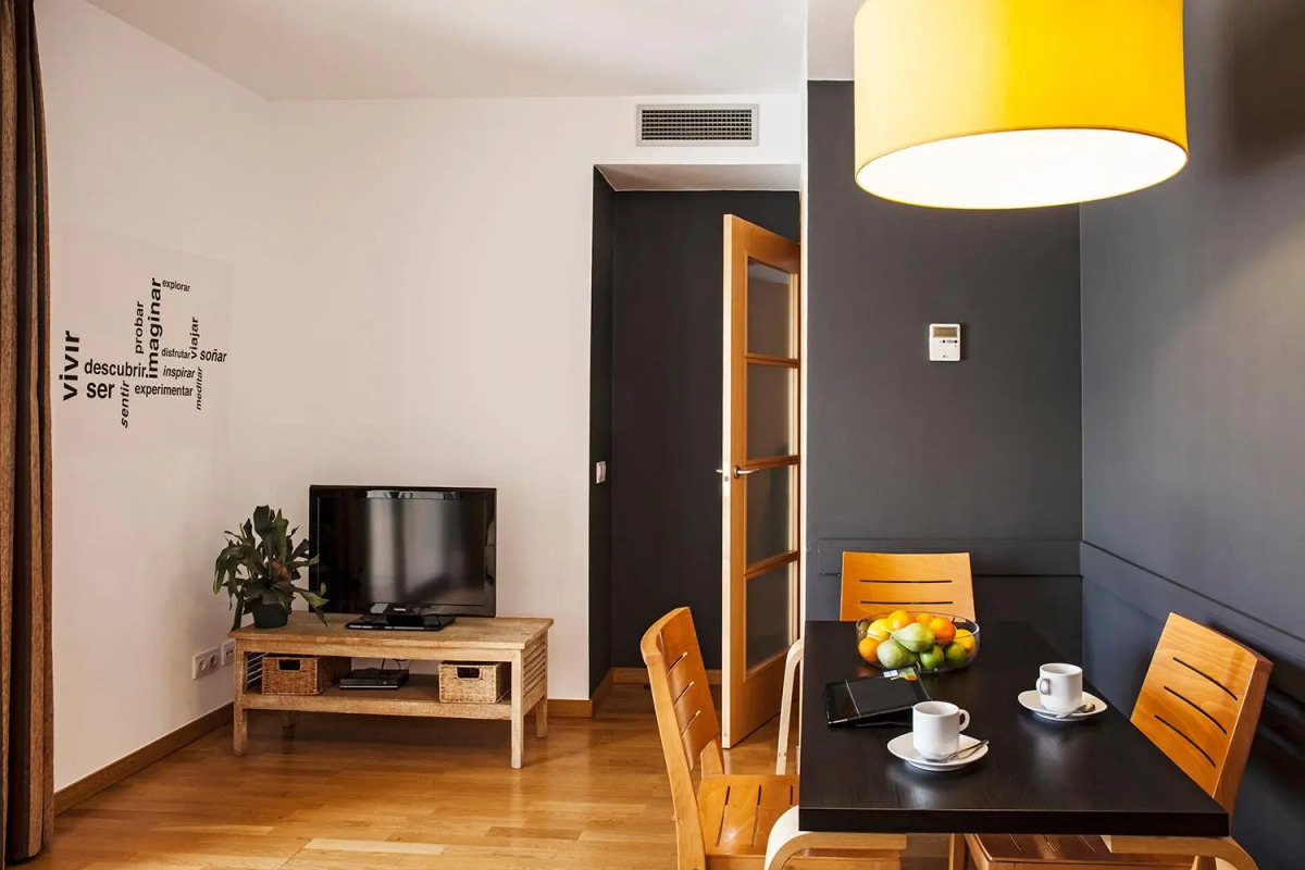 AinB Eixample Entenza Apartments