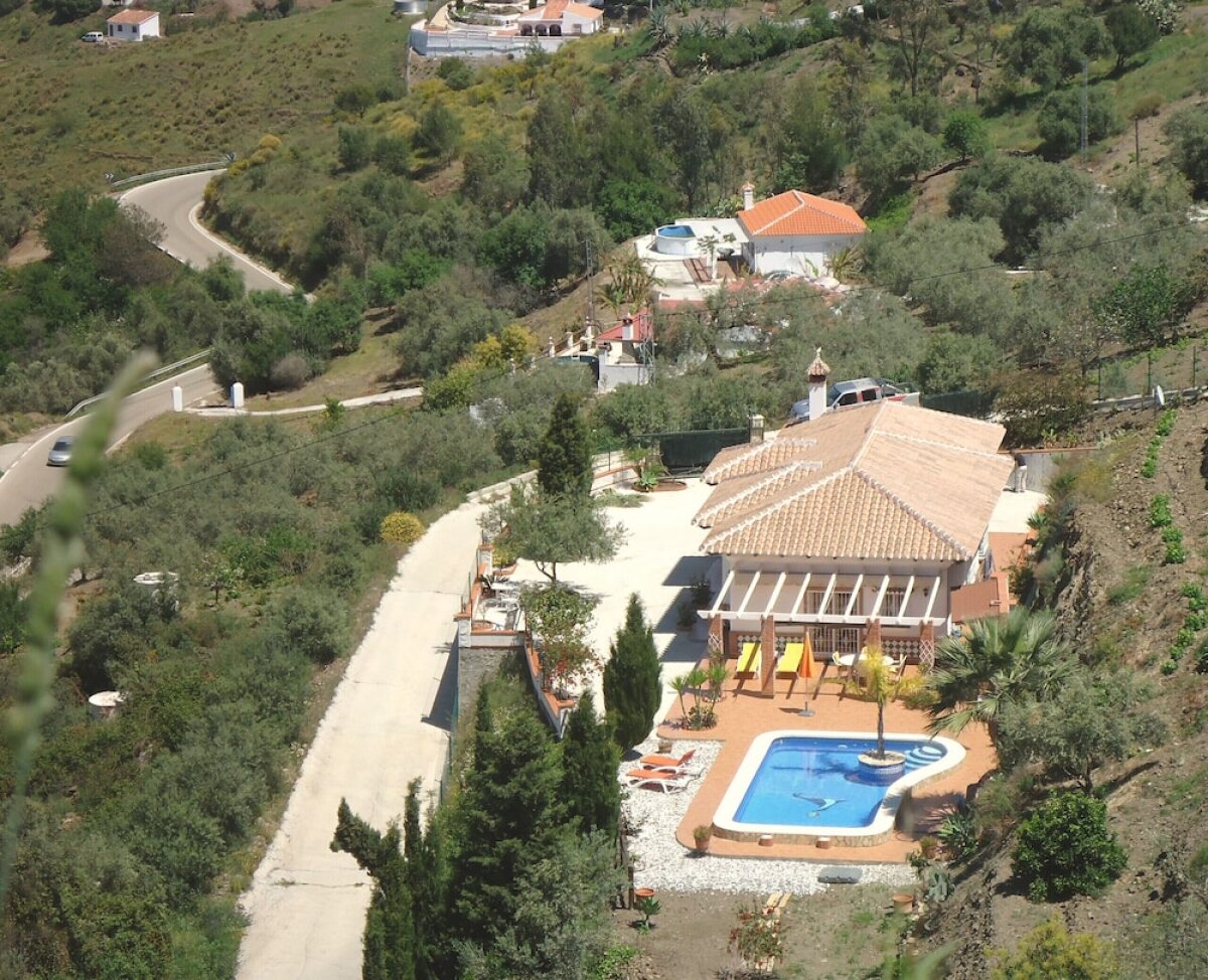 1051 Villa Al-andalus