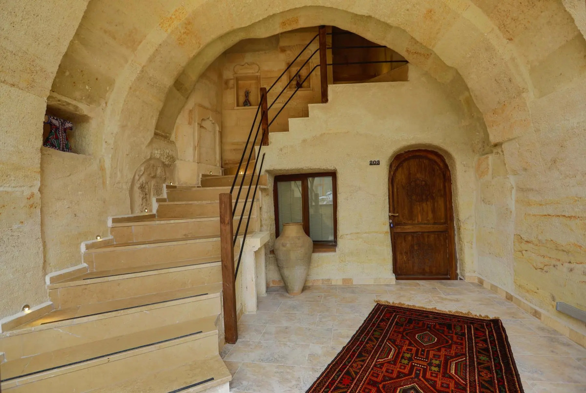 Ada Cave Suites Hotel