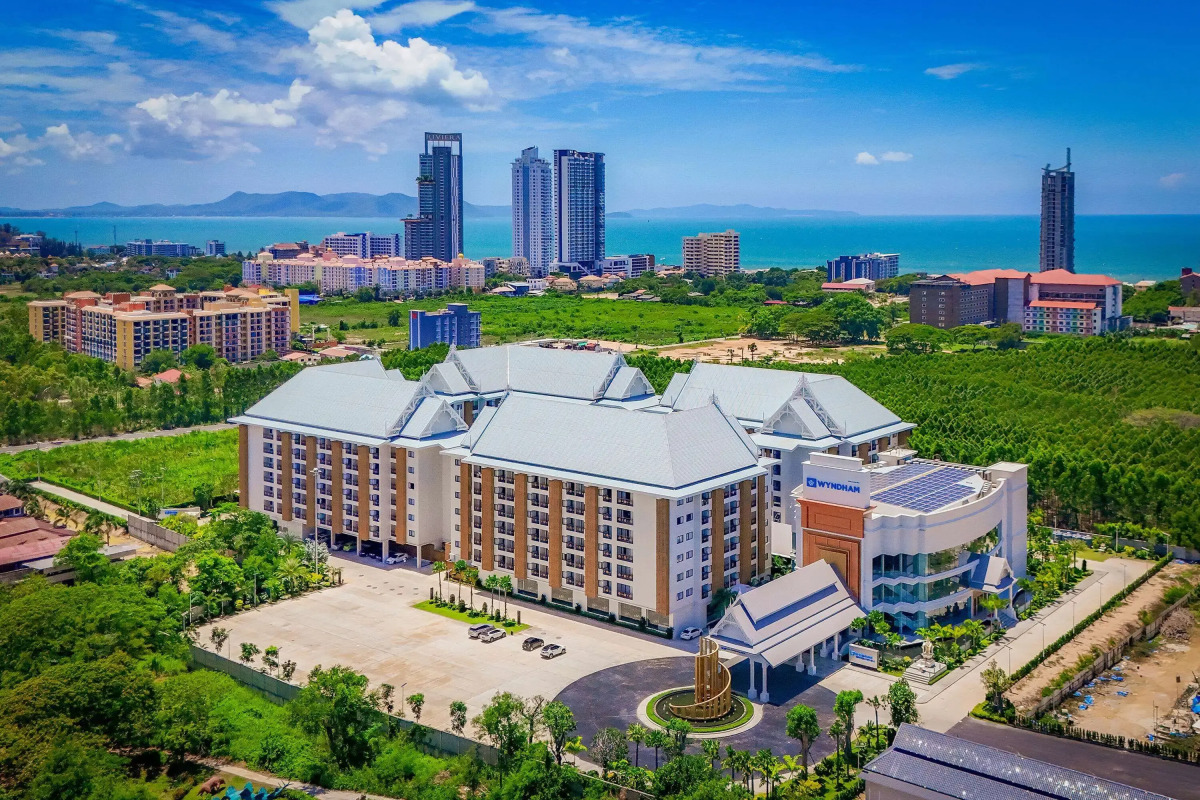 Отель Wyndham Jomtien Pattaya