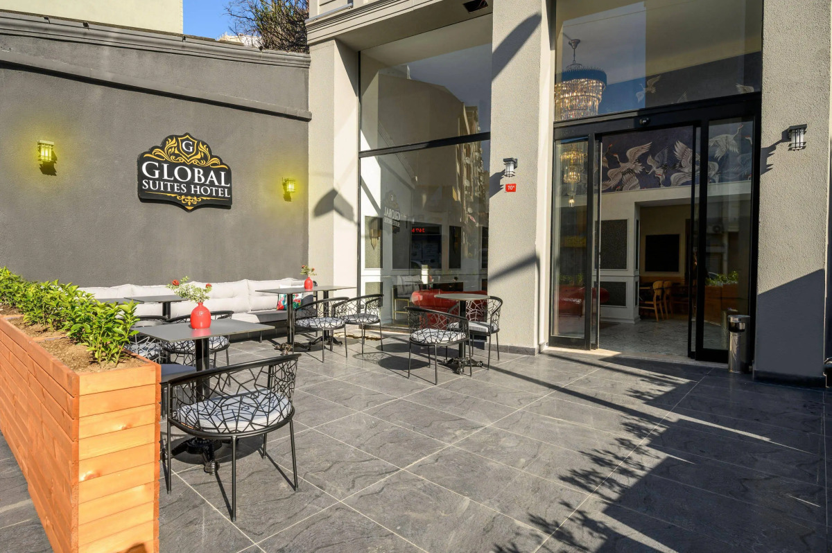 Global Suites Hotel