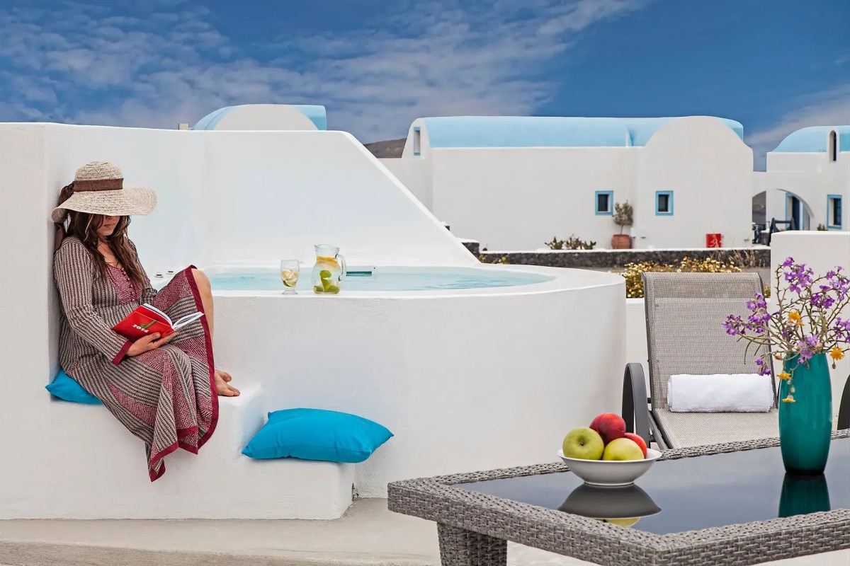 Athiri Santorini Hotel