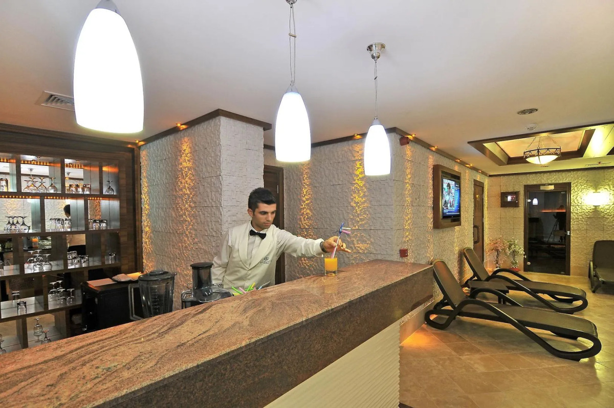 DoubleTree by Hilton Hotel Van