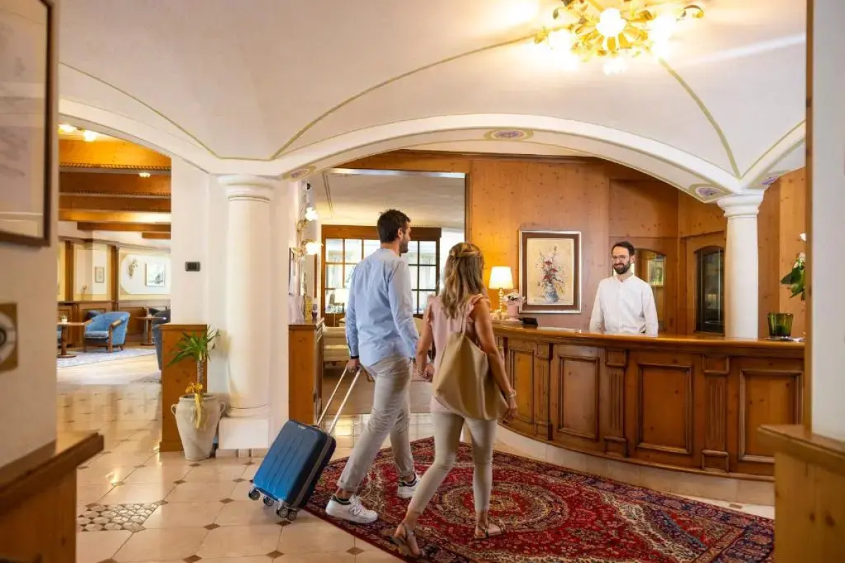 Lido Hotel & Apartments