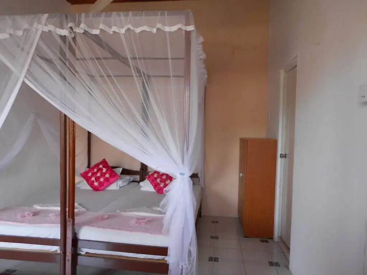 Mrs Wijenayake's Beach Haven Guest House