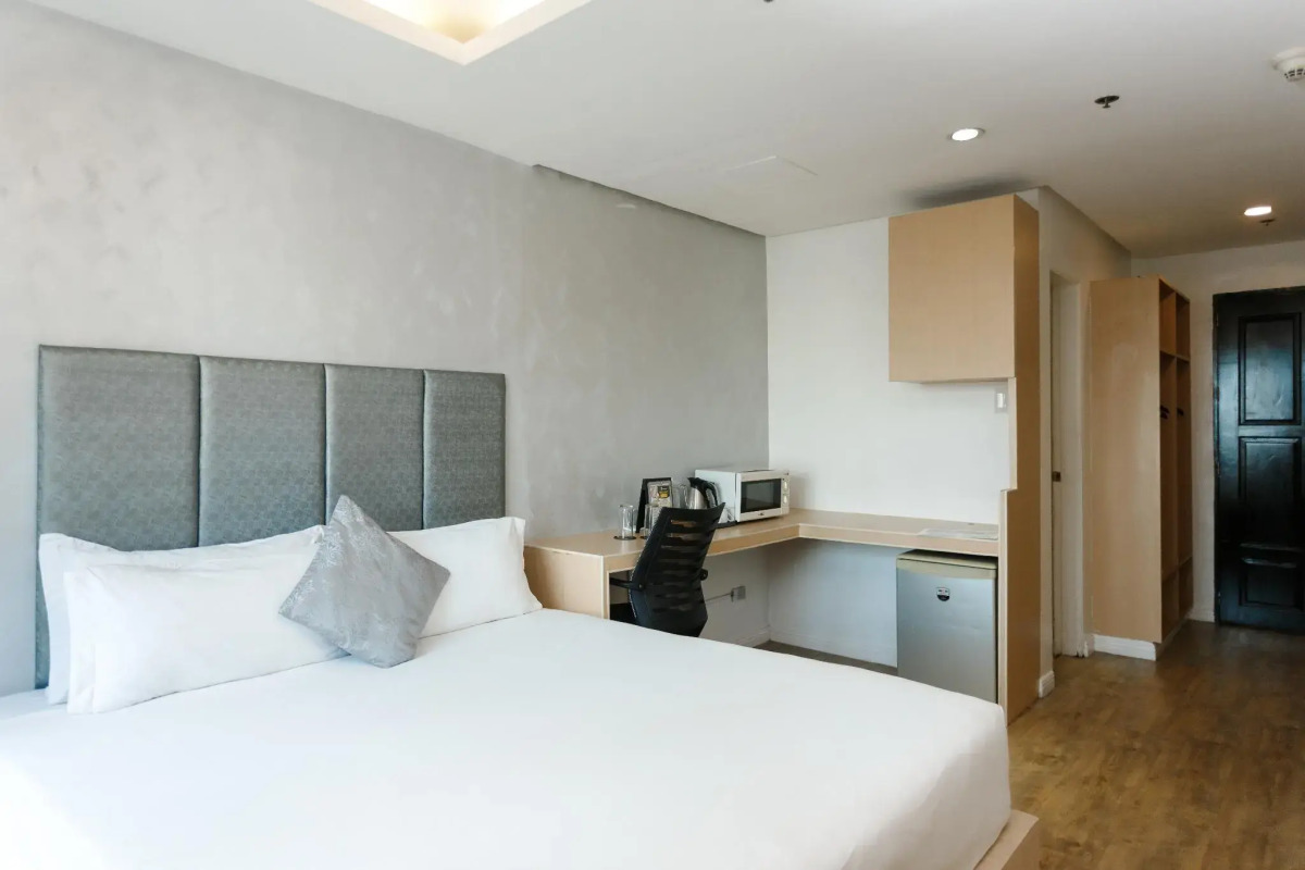 Regency Grand Suites