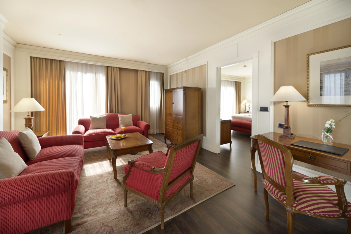 Отель Sevilla Center