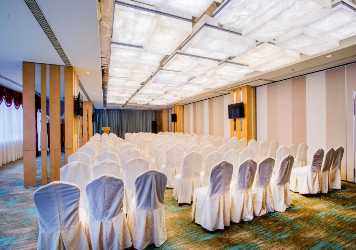 Holiday Inn Express Dalian City Centre by IHG