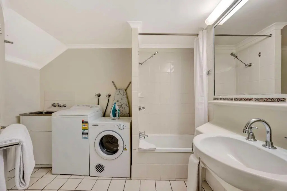 City Oasis Inn Townsville, SureStay Collection by BW