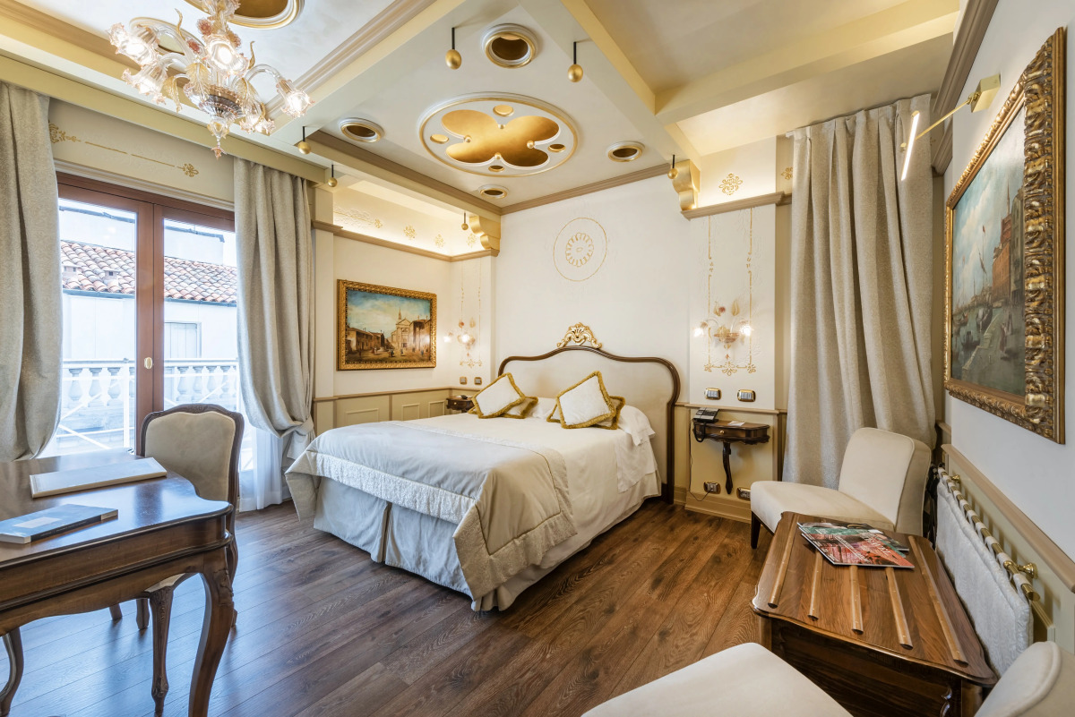 Отель Monaco & Grand Canal