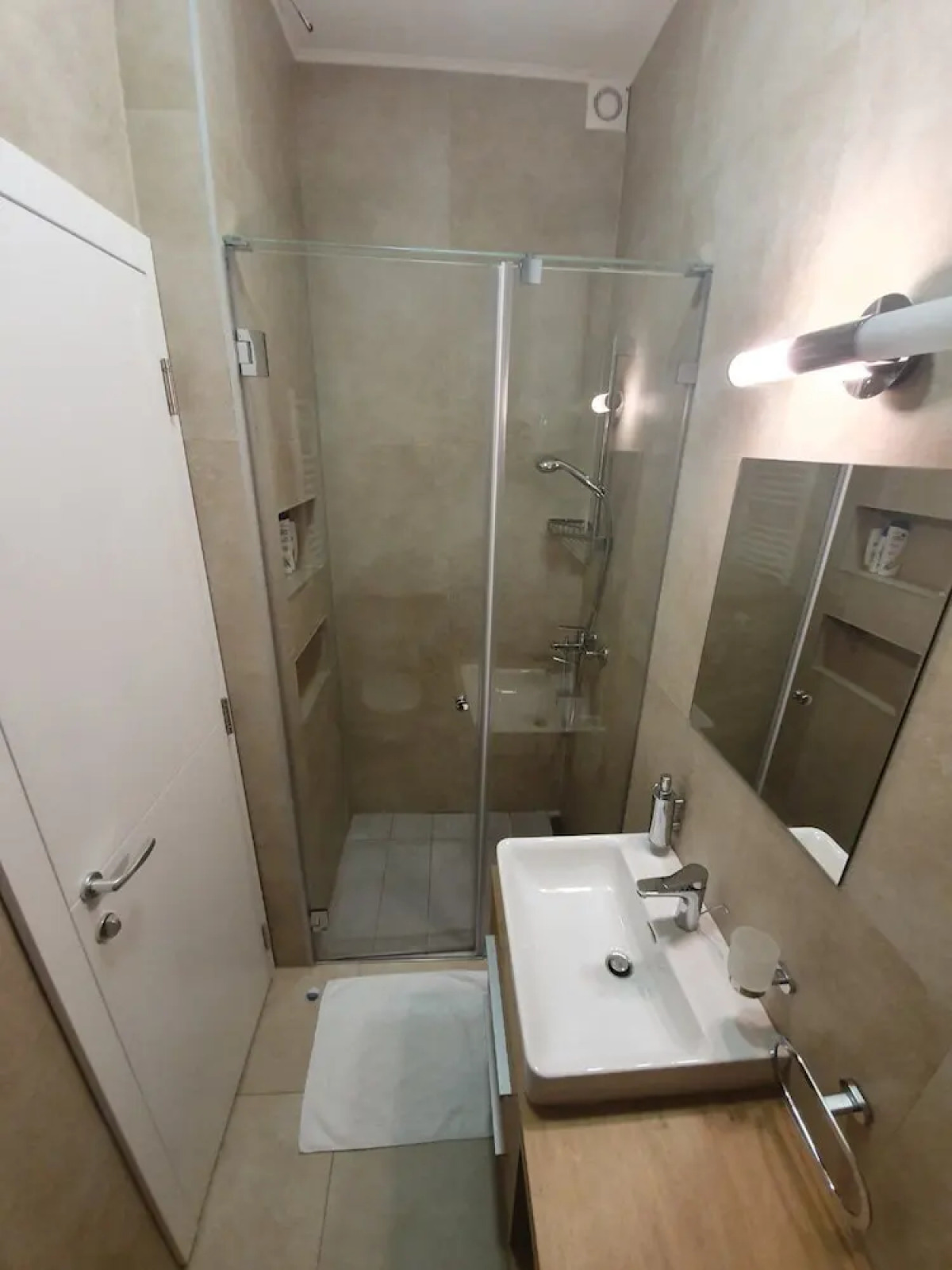 Home Living Apartments