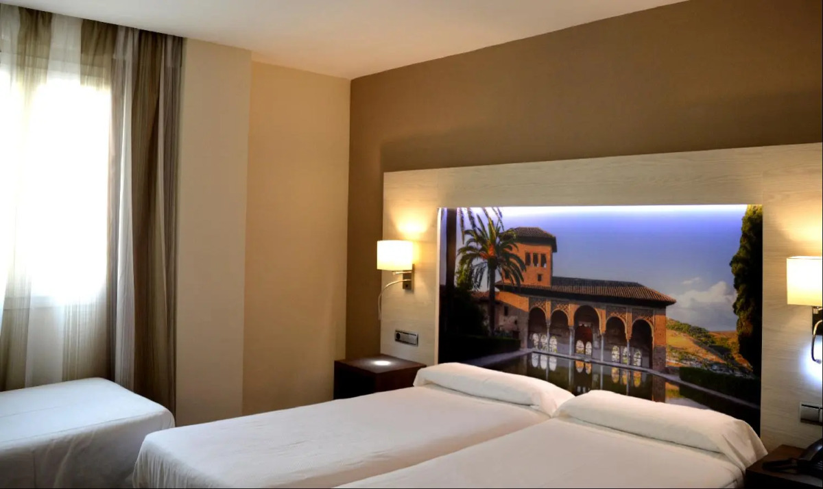 Отель Porcel Sabica