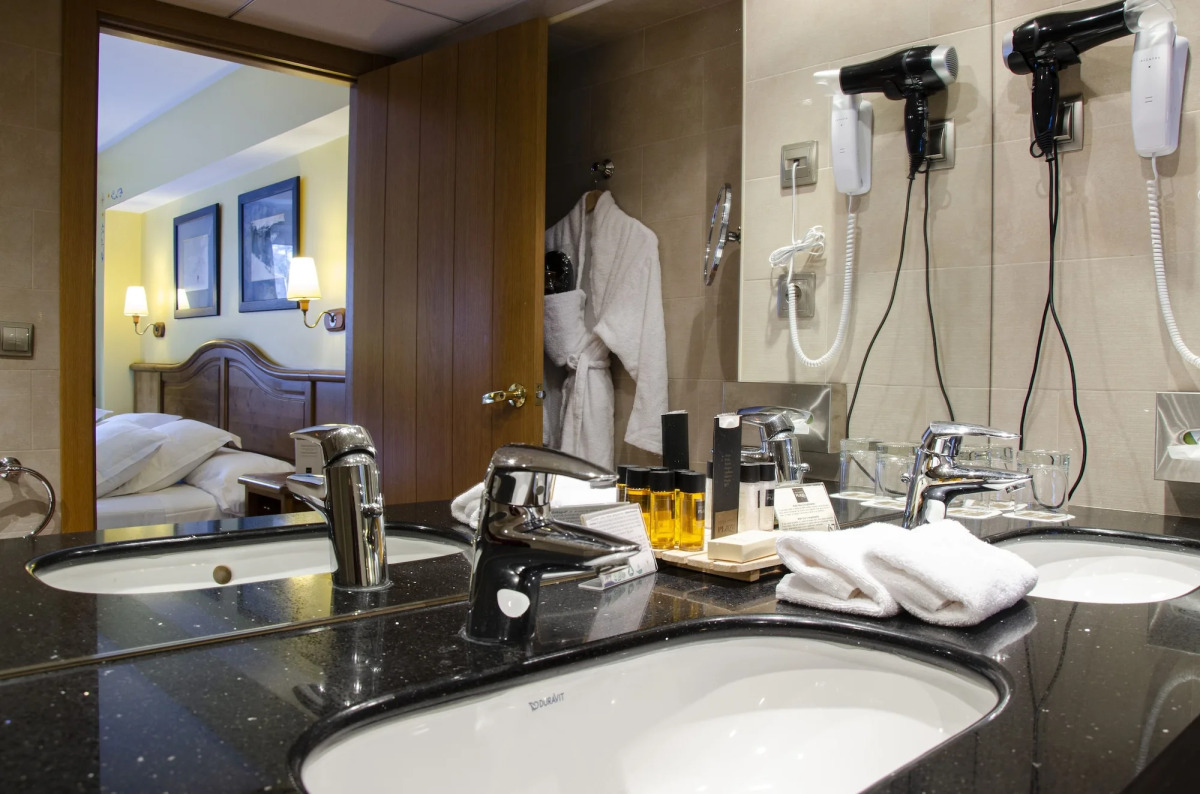 Ski Plaza Hotel & Wellness