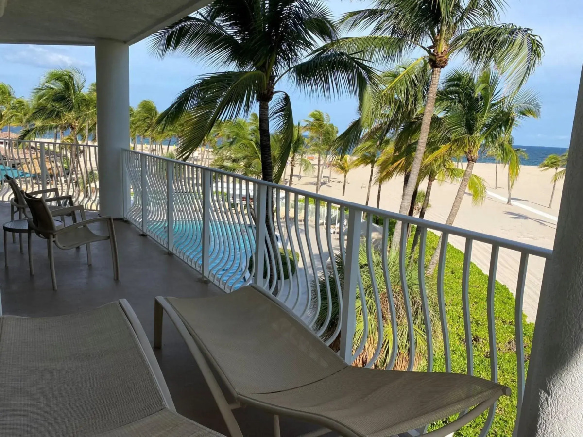 Lago Mar Beach Resort & Club