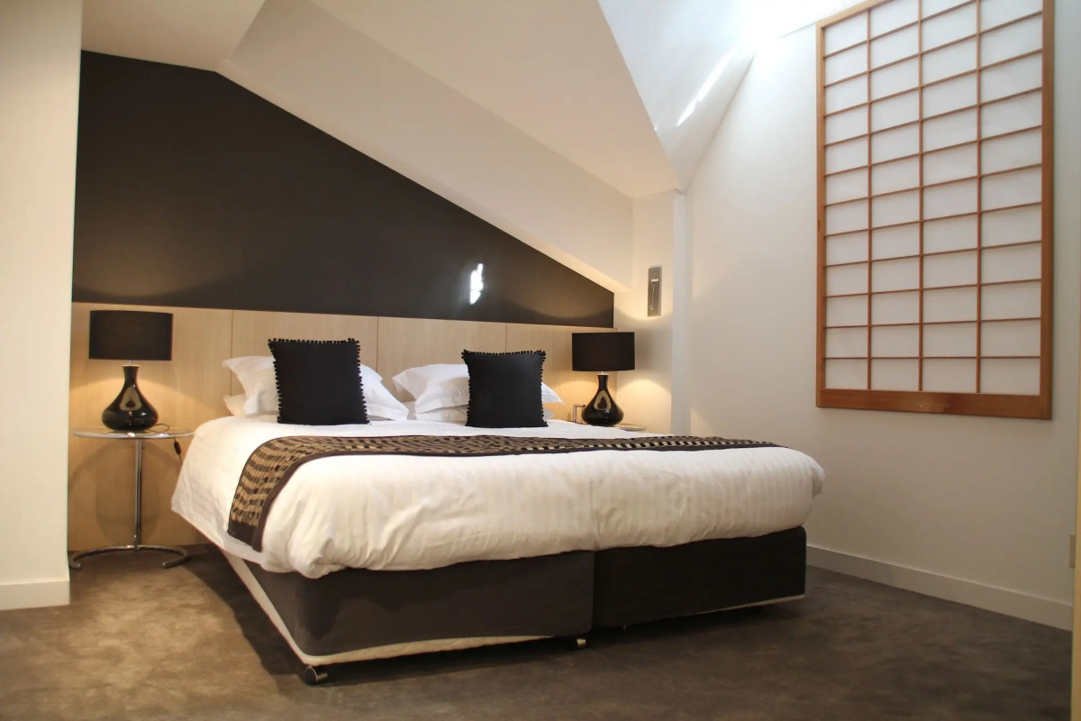 The Ridge Hotel & Apartments