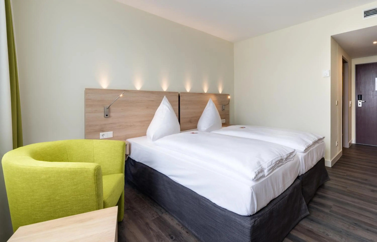 NOVINA HOTEL Wöhrdersee Nürnberg City