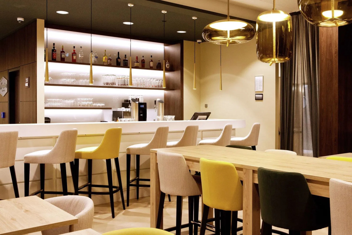 Hampton by Hilton Berlin City East Side Gallery